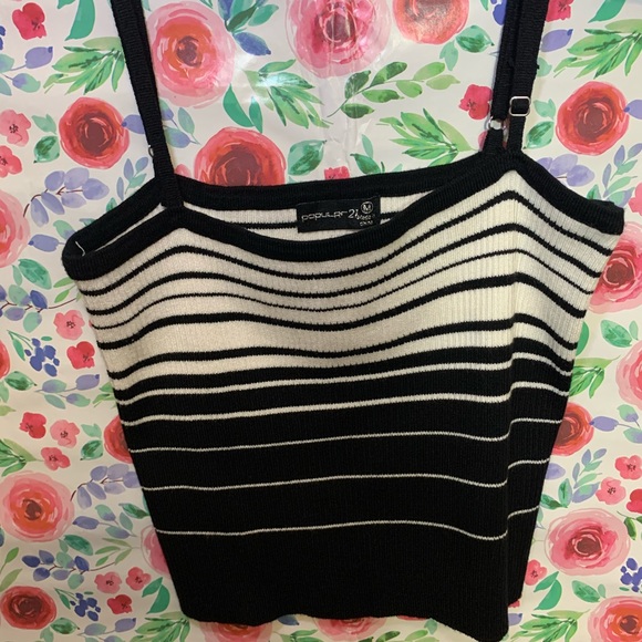 Crop top - Picture 1 of 2